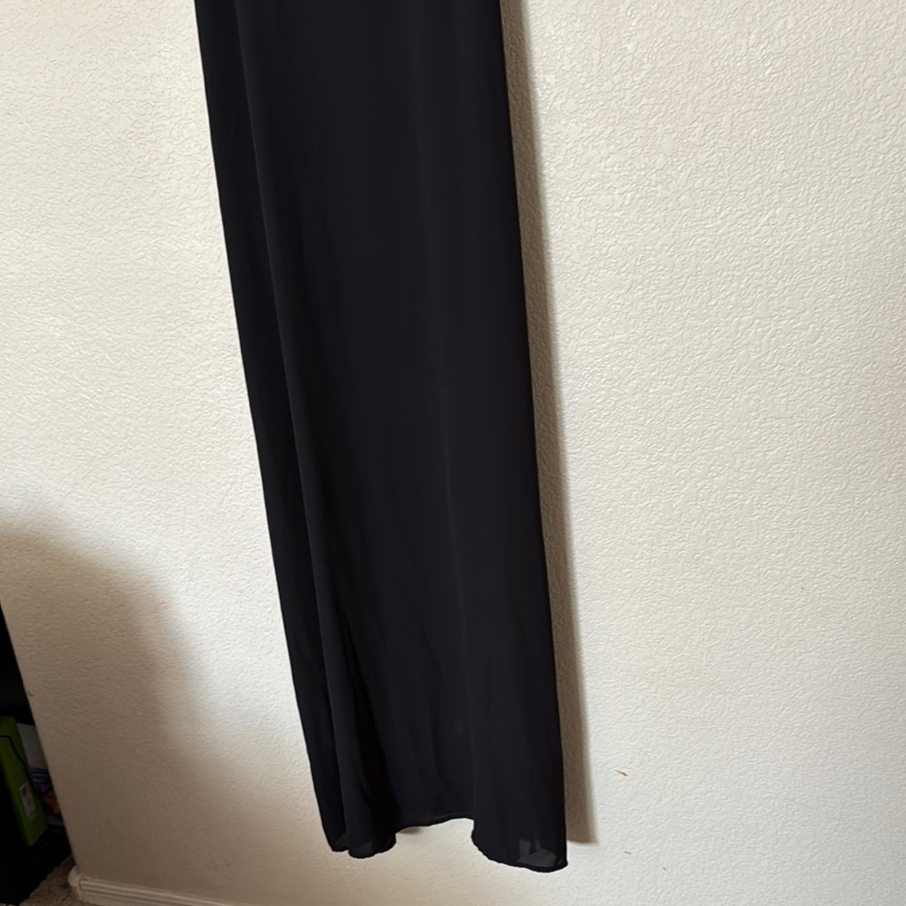 Katherine Barclay Black Sleeveless Slip Dress - Picture 3 of 5